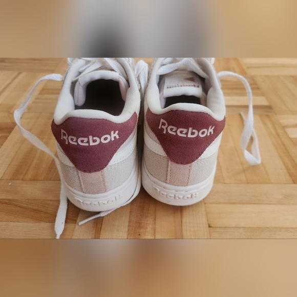 Women reebok sued sneakers size 8 - Picture 2 of 5